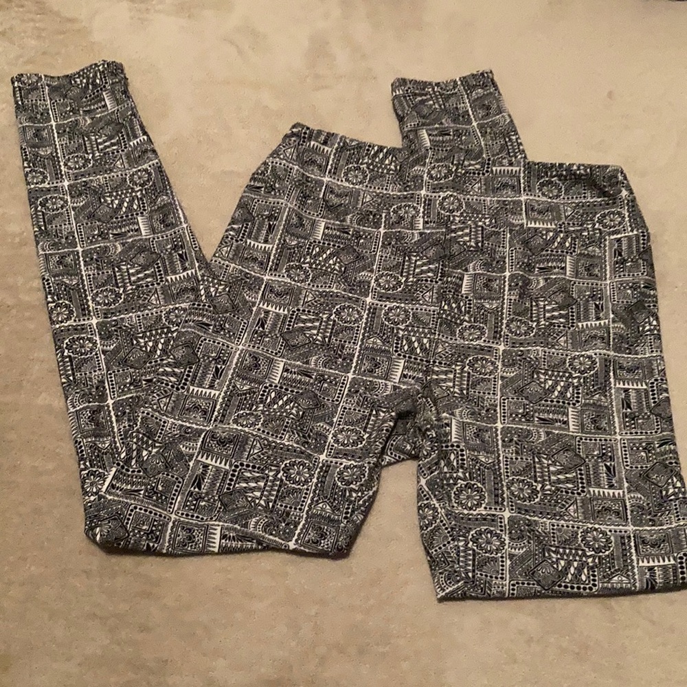 3/$10 LuLaRoe Printed Leggings